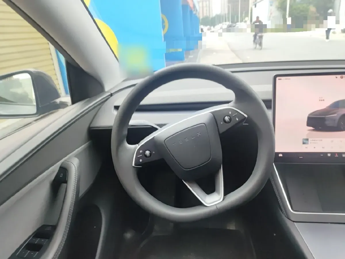 2025 Tesla Model Y BEV 62.5KWH,autocango,china used car exporter,china ev exporter,chinese used car exporter,chinese used ev exporter