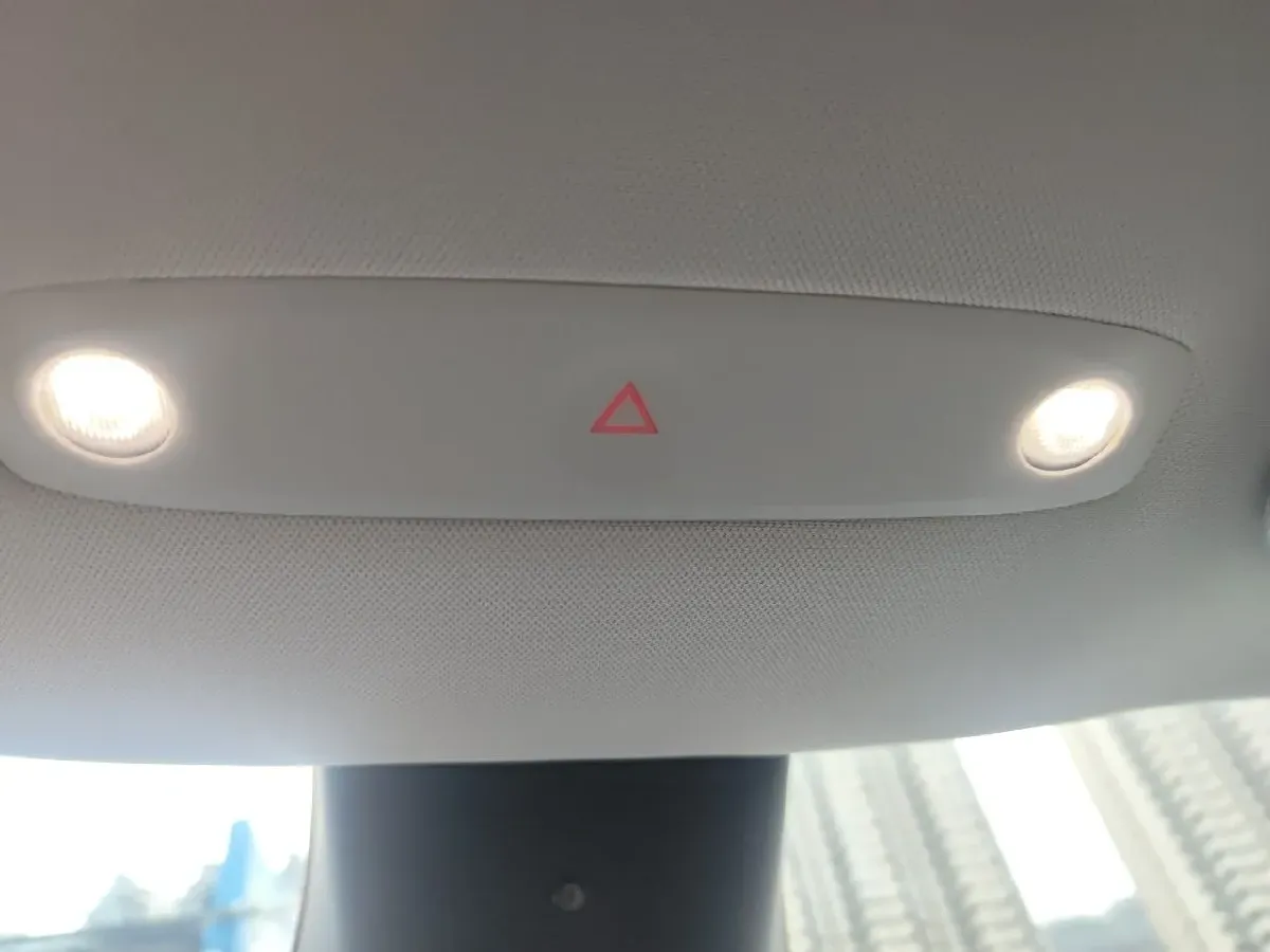 2025 Tesla Model Y BEV 62.5KWH,autocango,china used car exporter,china ev exporter,chinese used car exporter,chinese used ev exporter