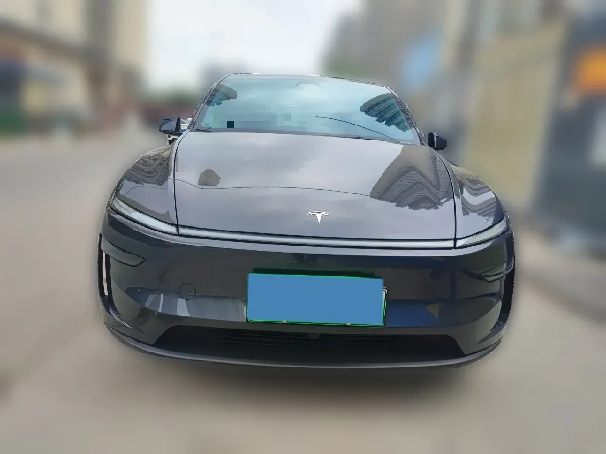 2025 Tesla Model Y BEV 62.5KWH,autocango,china used car exporter,china ev exporter,chinese used car exporter,chinese used ev exporter