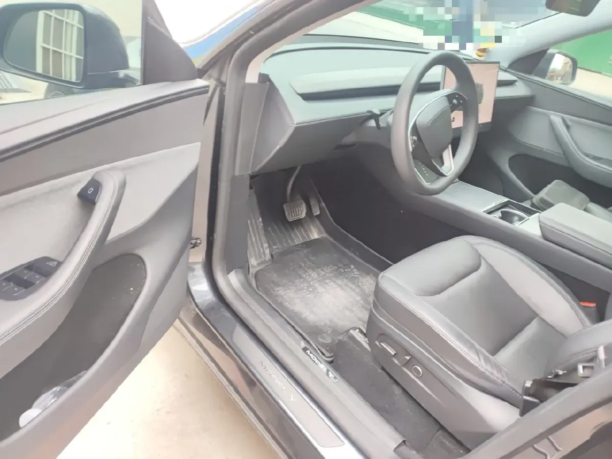 2025 Tesla Model Y BEV 62.5KWH,autocango,china used car exporter,china ev exporter,chinese used car exporter,chinese used ev exporter