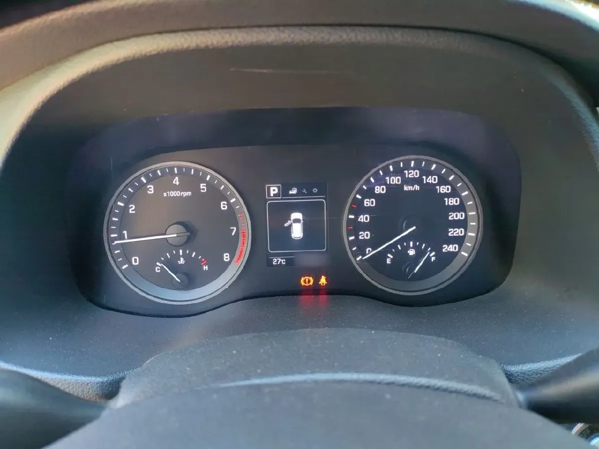2015 Hyundai ix35 2.0L 160HP L4 6AT,autocango,china used car exporter,china ev exporter,chinese used car exporter,chinese used ev exporter