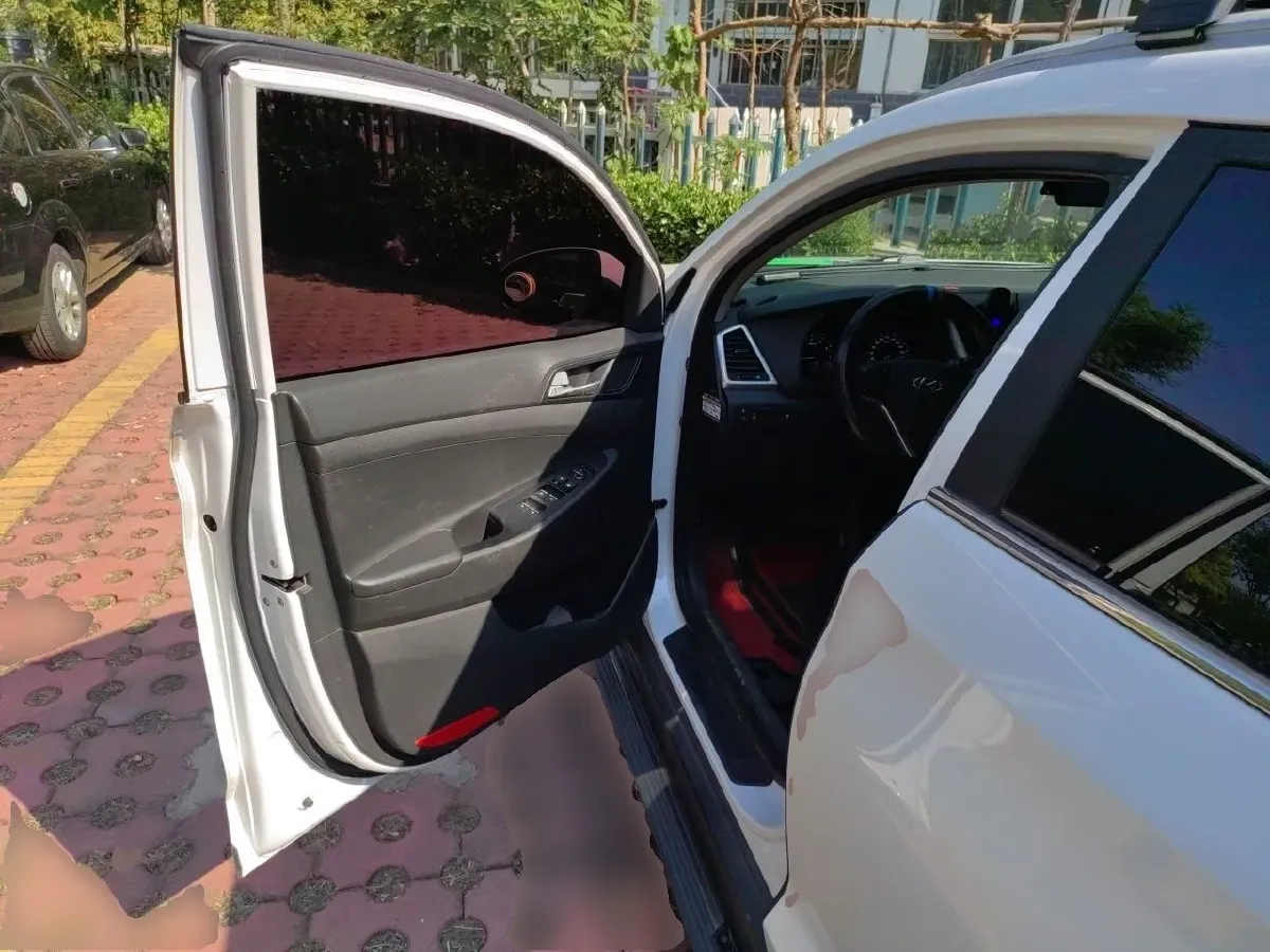 2015 Hyundai ix35 2.0L 160HP L4 6AT,autocango,china used car exporter,china ev exporter,chinese used car exporter,chinese used ev exporter