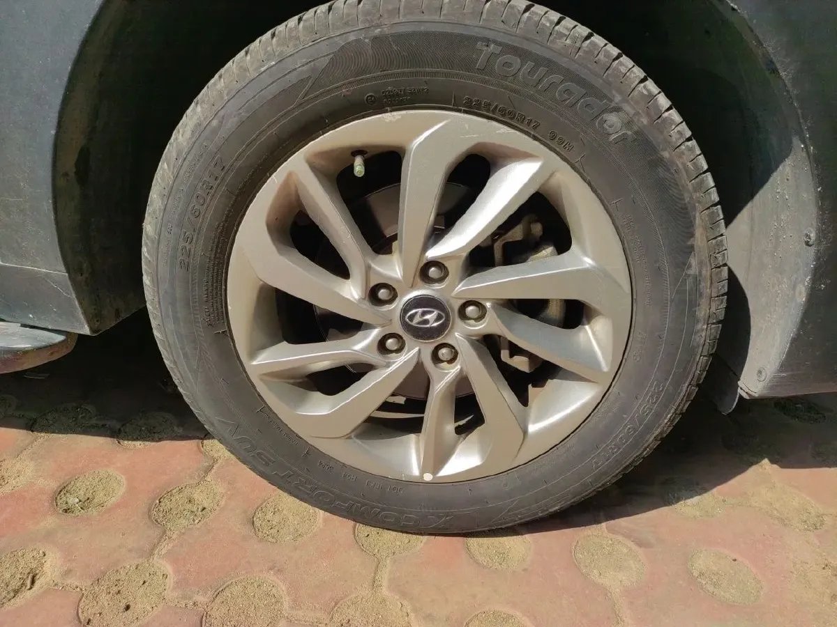 2015 Hyundai ix35 2.0L 160HP L4 6AT,autocango,china used car exporter,china ev exporter,chinese used car exporter,chinese used ev exporter