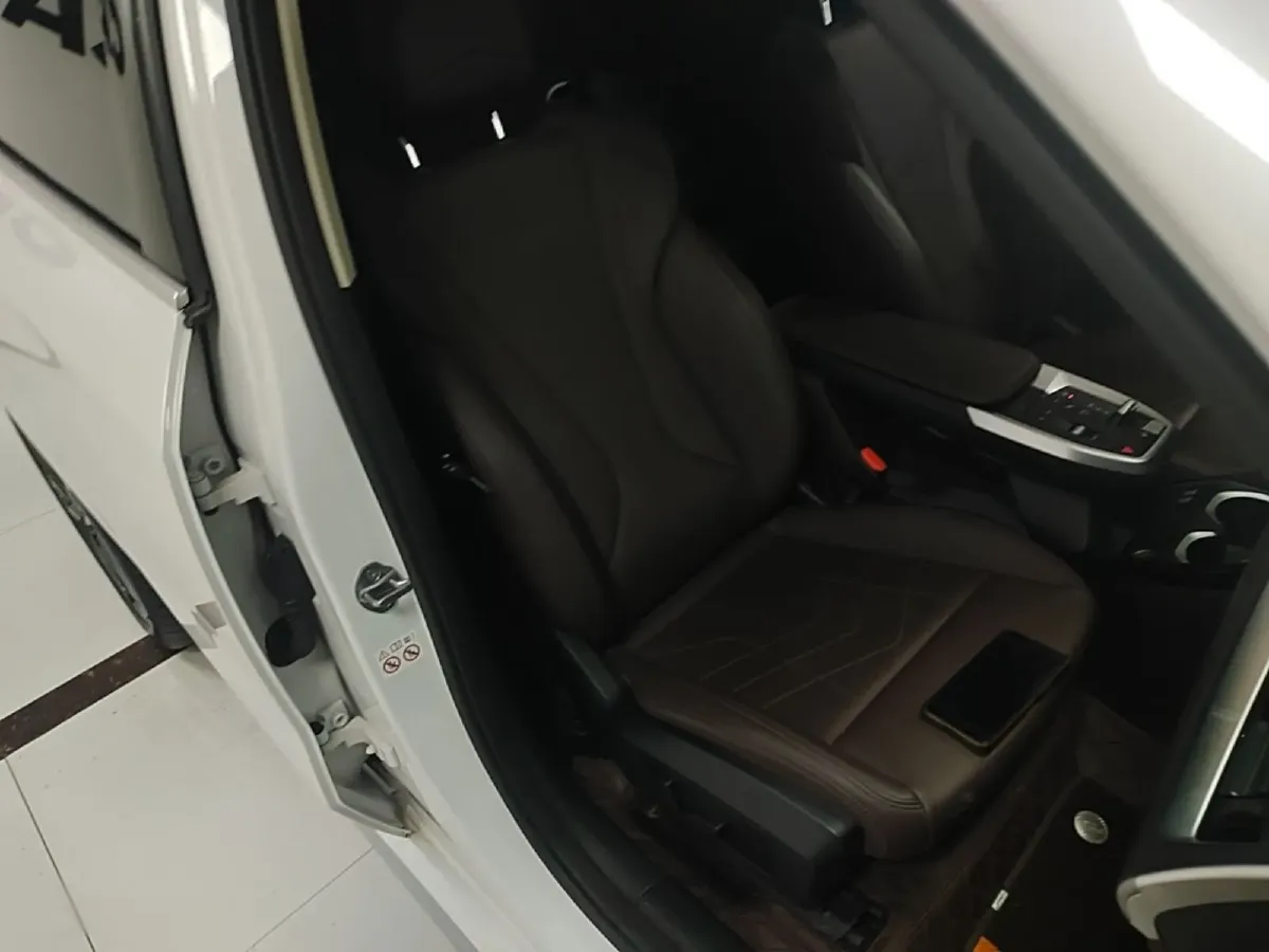 2023 BMW X1 2.0T 204HP L4 7DCT,autocango,china used car exporter,china ev exporter,chinese used car exporter,chinese used ev exporter
