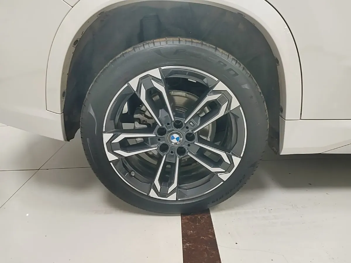 2023 BMW X1 2.0T 204HP L4 7DCT,autocango,china used car exporter,china ev exporter,chinese used car exporter,chinese used ev exporter