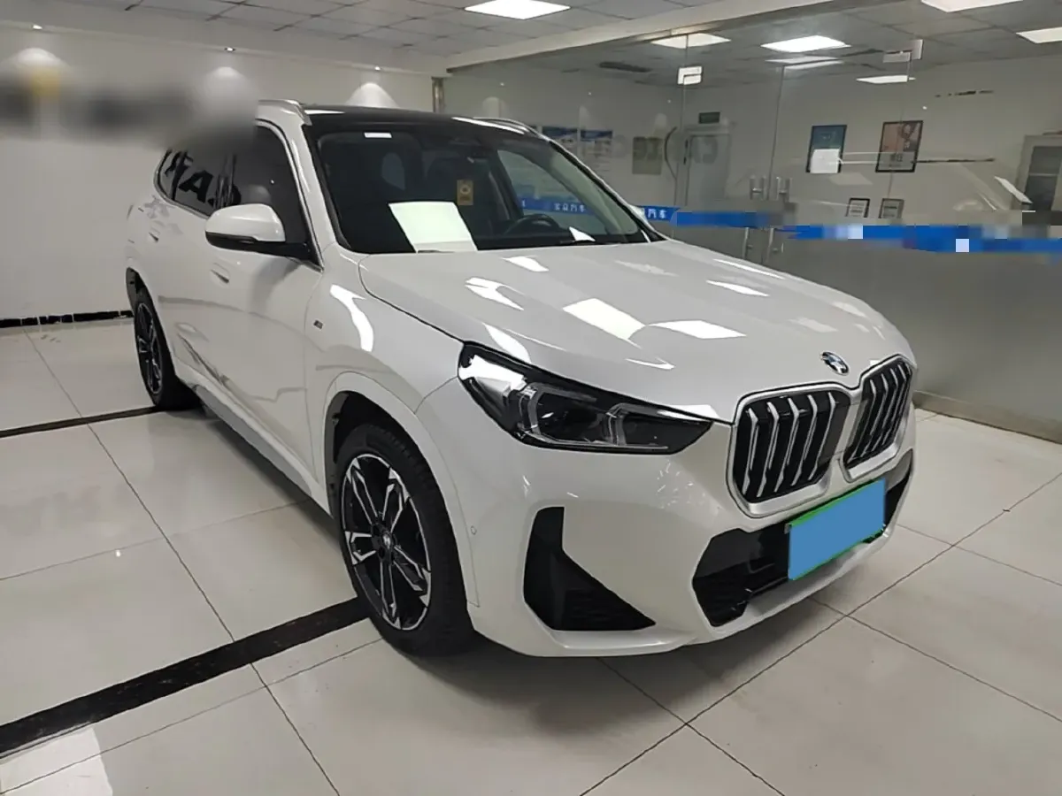 2023 BMW X1 2.0T 204HP L4 7DCT,autocango,china used car exporter,china ev exporter,chinese used car exporter,chinese used ev exporter