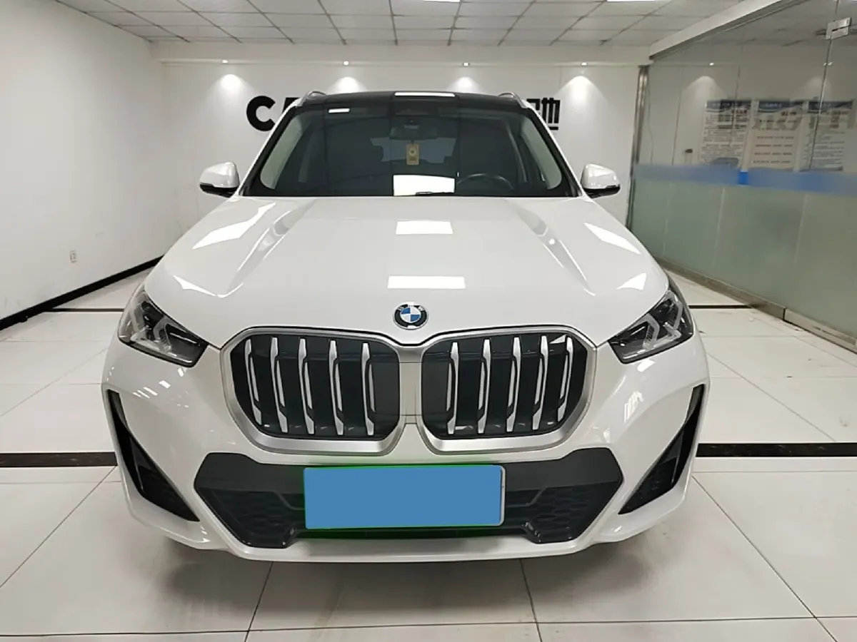 2023 BMW X1 2.0T 204HP L4 7DCT,autocango,china used car exporter,china ev exporter,chinese used car exporter,chinese used ev exporter