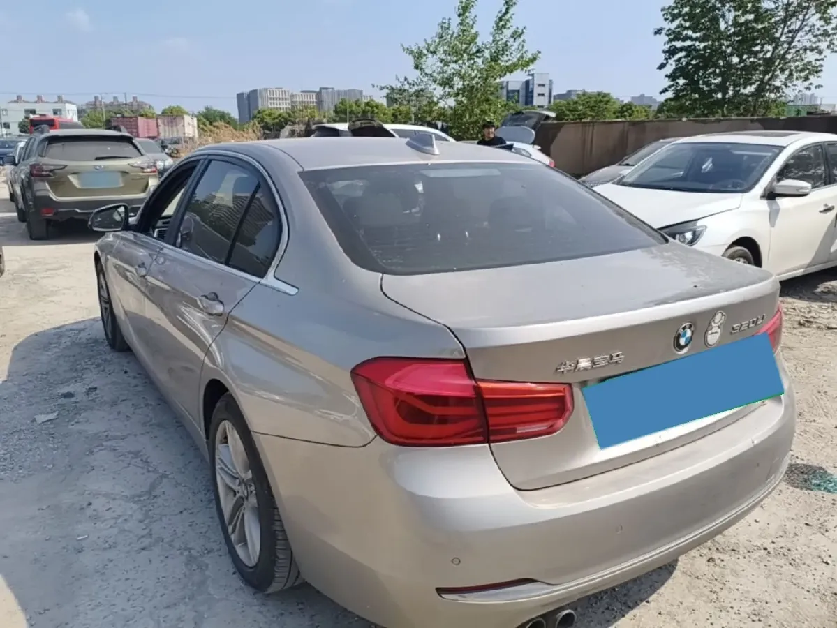 2017 BMW 3 Series 2.0T 184HP L4 8AT,autocango,china used car exporter,china ev exporter,chinese used car exporter,chinese used ev exporter