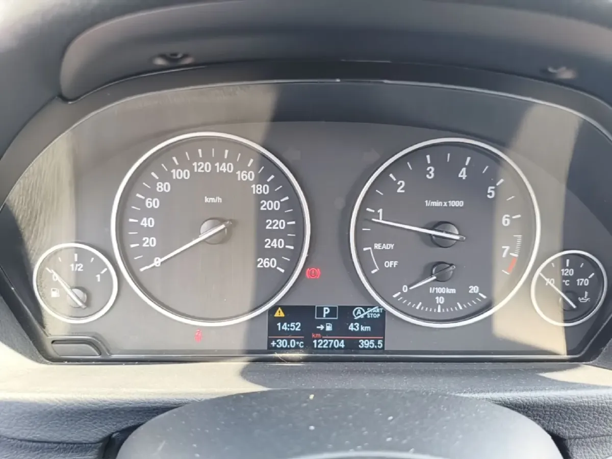 2017 BMW 3 Series 2.0T 184HP L4 8AT,autocango,china used car exporter,china ev exporter,chinese used car exporter,chinese used ev exporter