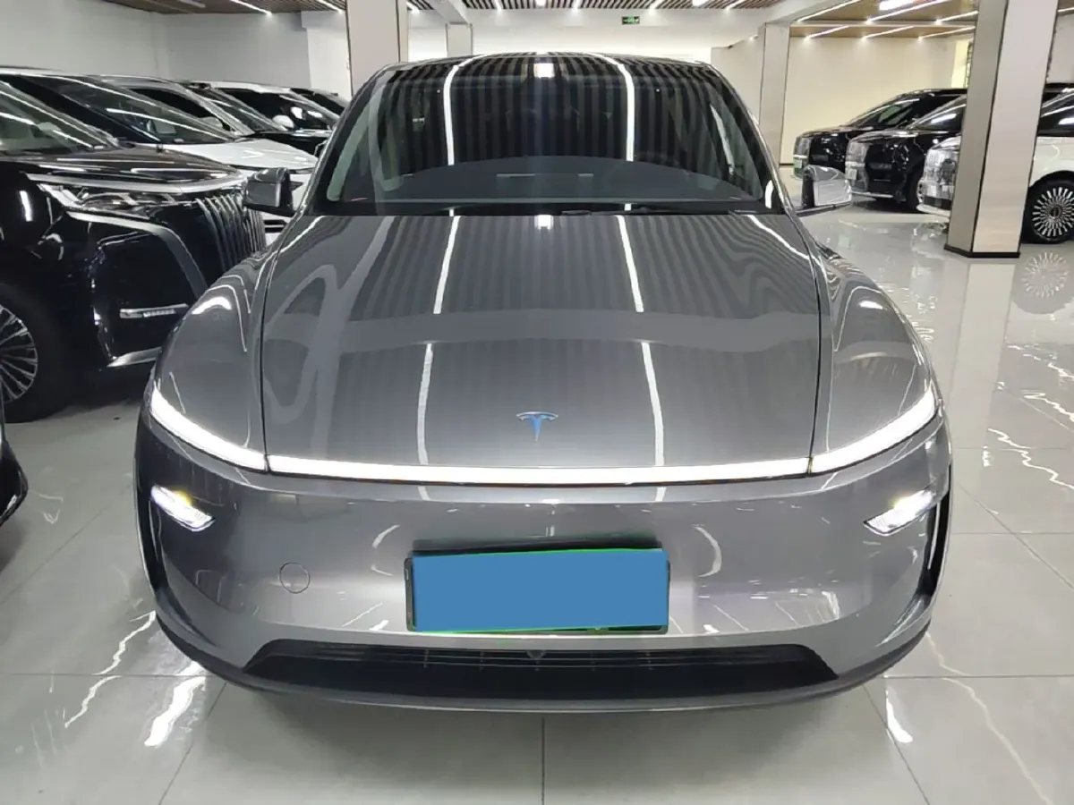 2025 Tesla Model Y BEV 78.4KWH,autocango,china used car exporter,china ev exporter,chinese used car exporter,chinese used ev exporter