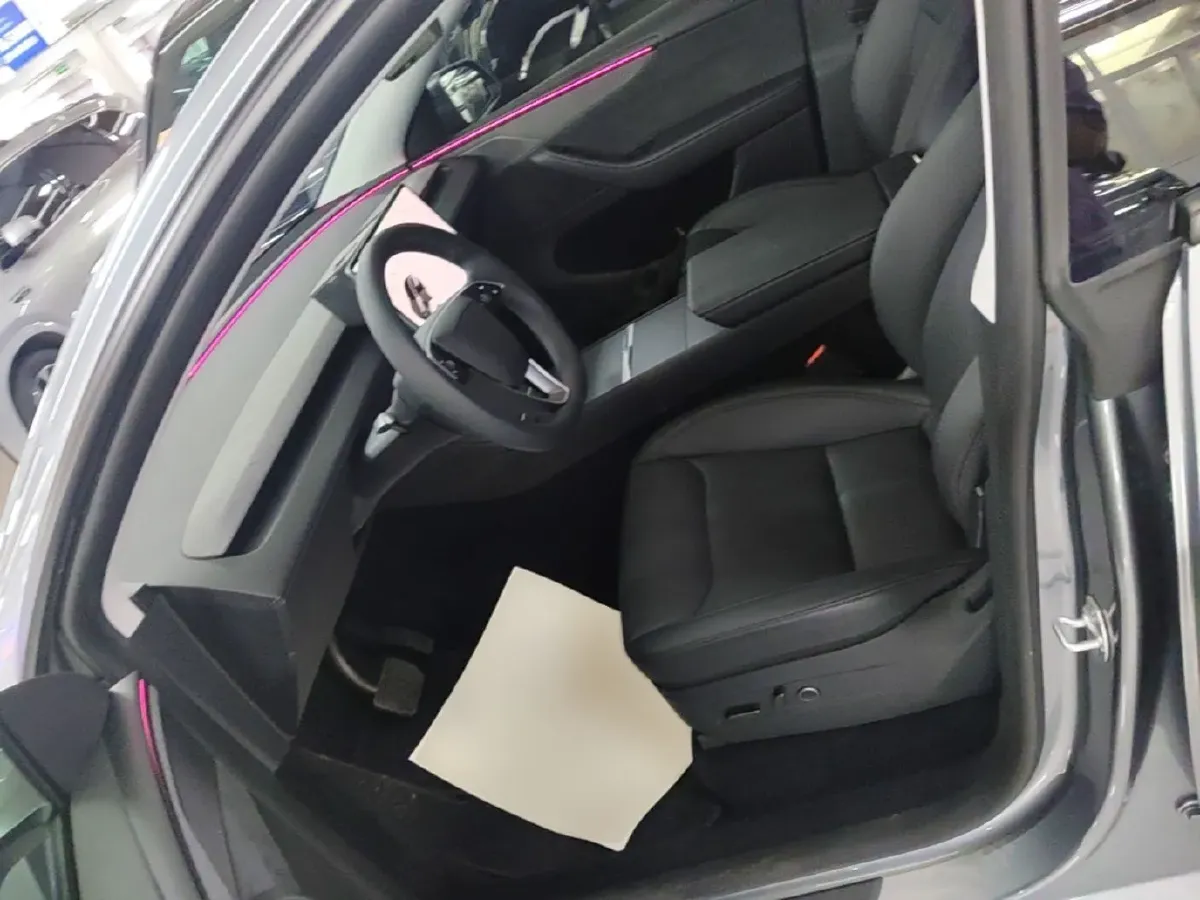 2025 Tesla Model Y BEV 78.4KWH,autocango,china used car exporter,china ev exporter,chinese used car exporter,chinese used ev exporter