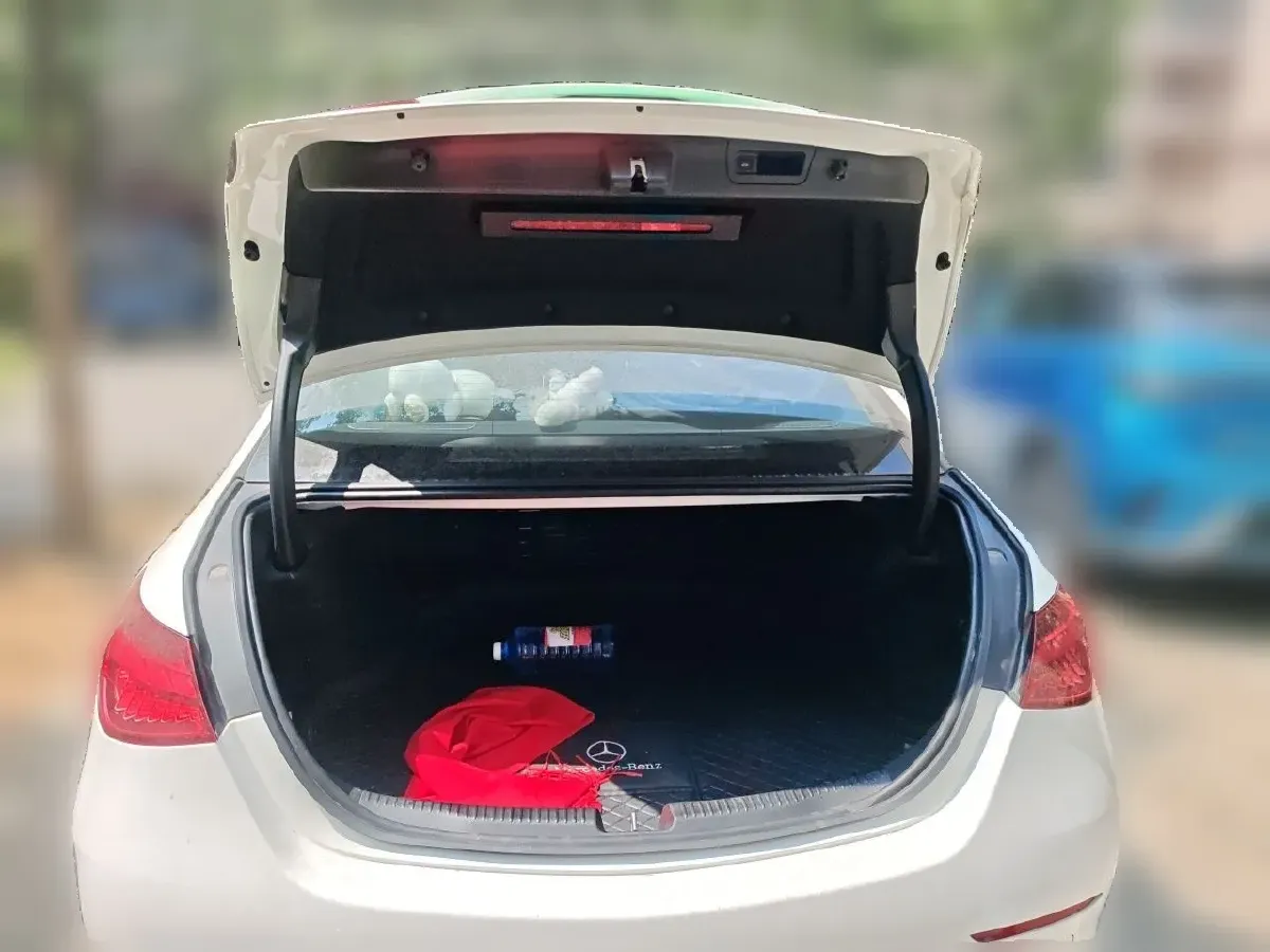 2024 Mercedes-Benz C Class 1.5T 204HP L4 9AT,autocango,china used car exporter,china ev exporter,chinese used car exporter,chinese used ev exporter