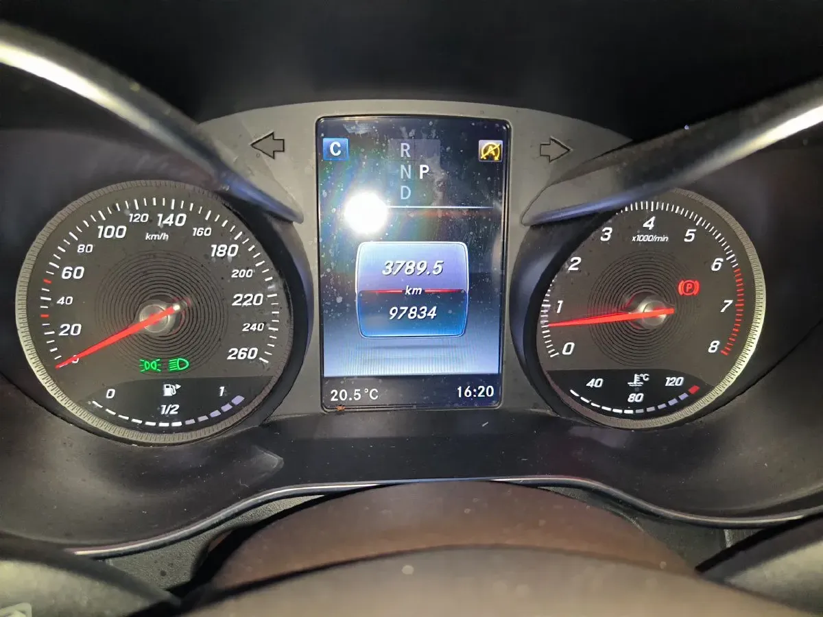 2016 Mercedes-Benz GLC Class 2.0T 211HP L4 9AT,autocango,china used car exporter,china ev exporter,chinese used car exporter,chinese used ev exporter