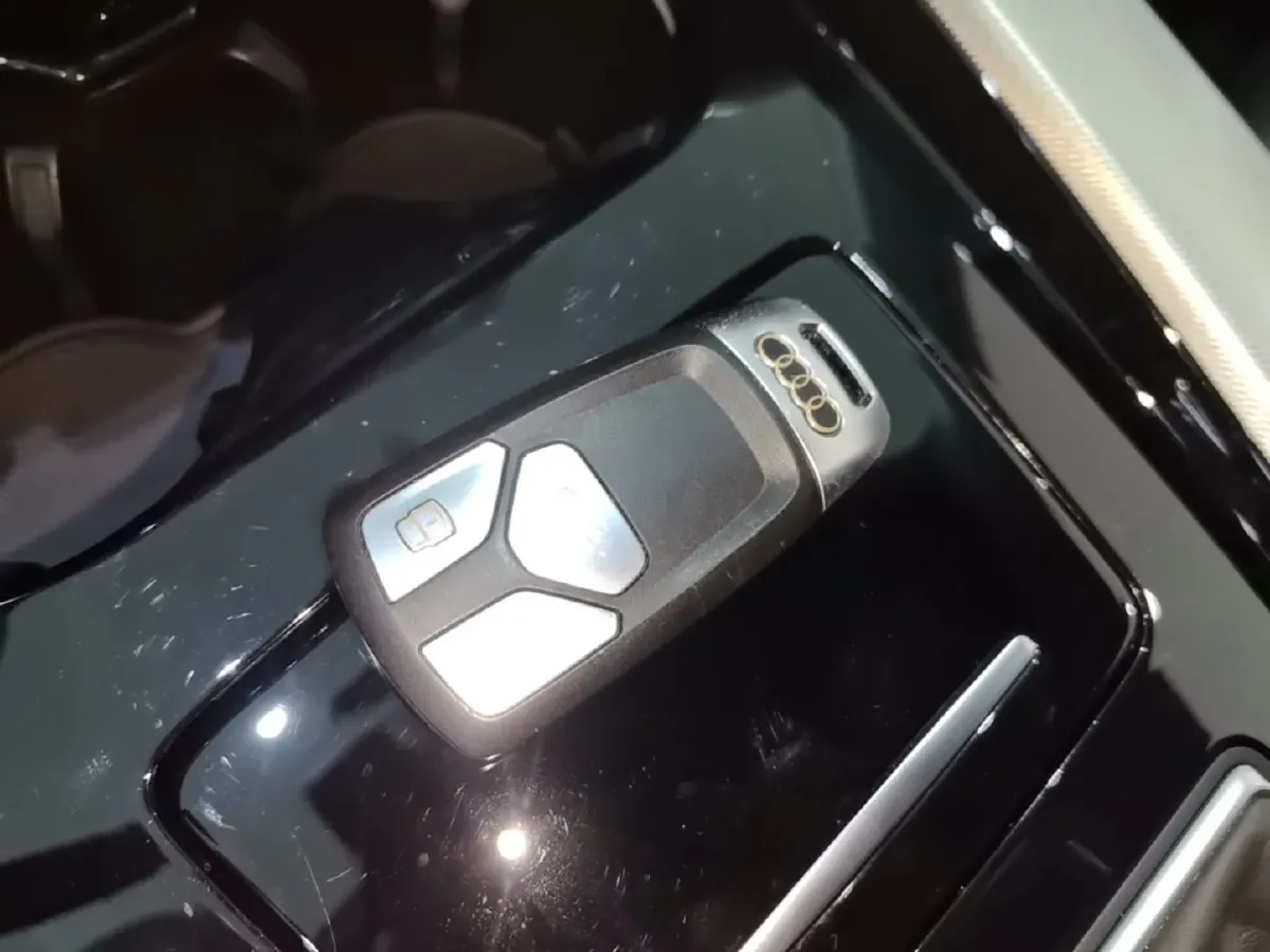 2023 BMW 4 Series 2.0T 184HP L4 8AT,autocango,china used car exporter,china ev exporter,chinese used car exporter,chinese used ev exporter