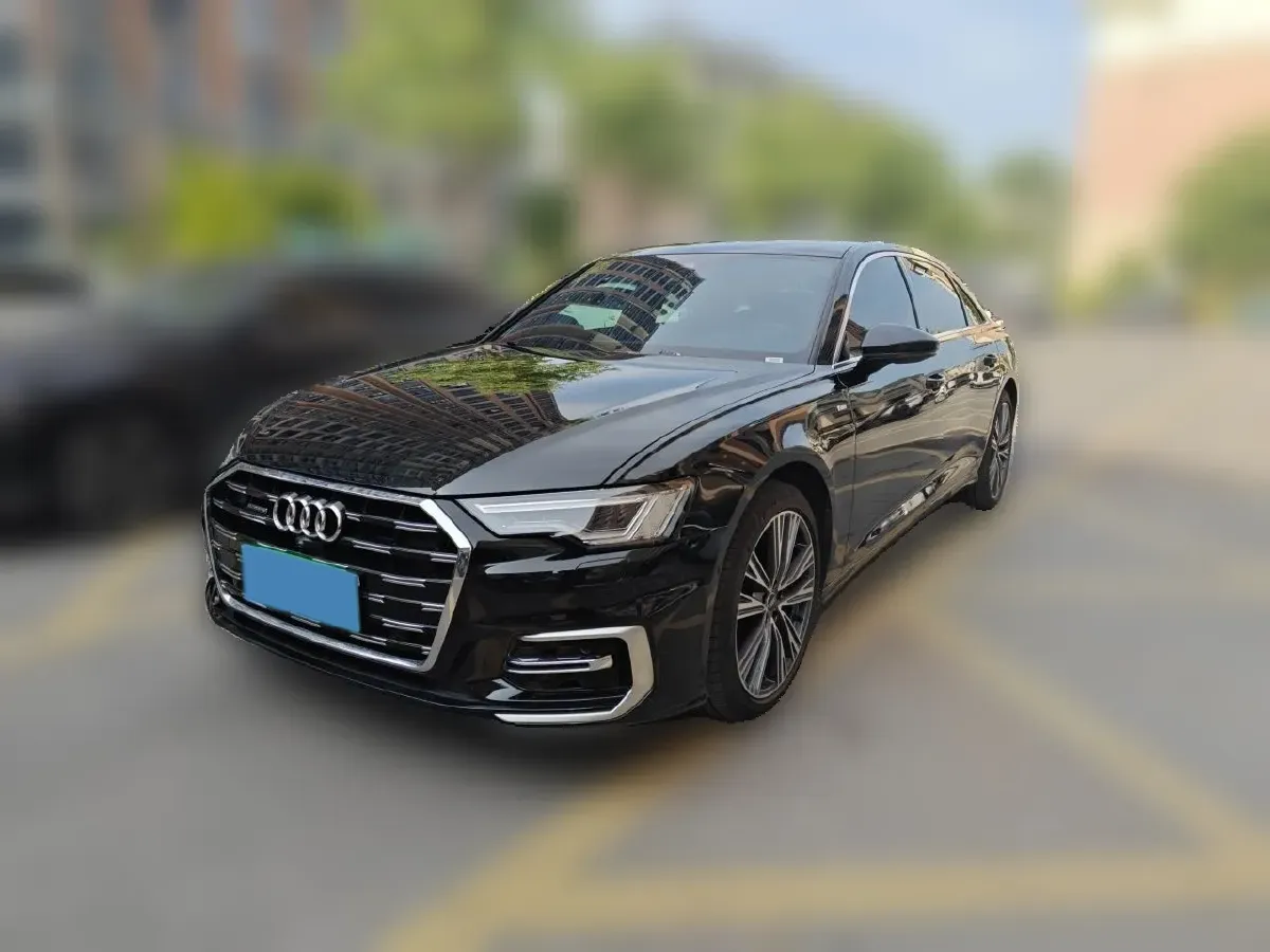2025 Audi A6L 2.0T 245HP L4 7DCT,autocango,china used car exporter,china ev exporter,chinese used car exporter,chinese used ev exporter