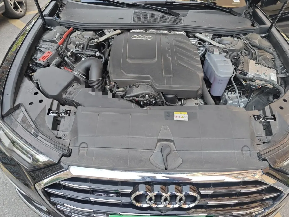 2025 Audi A6L 2.0T 245HP L4 7DCT,autocango,china used car exporter,china ev exporter,chinese used car exporter,chinese used ev exporter