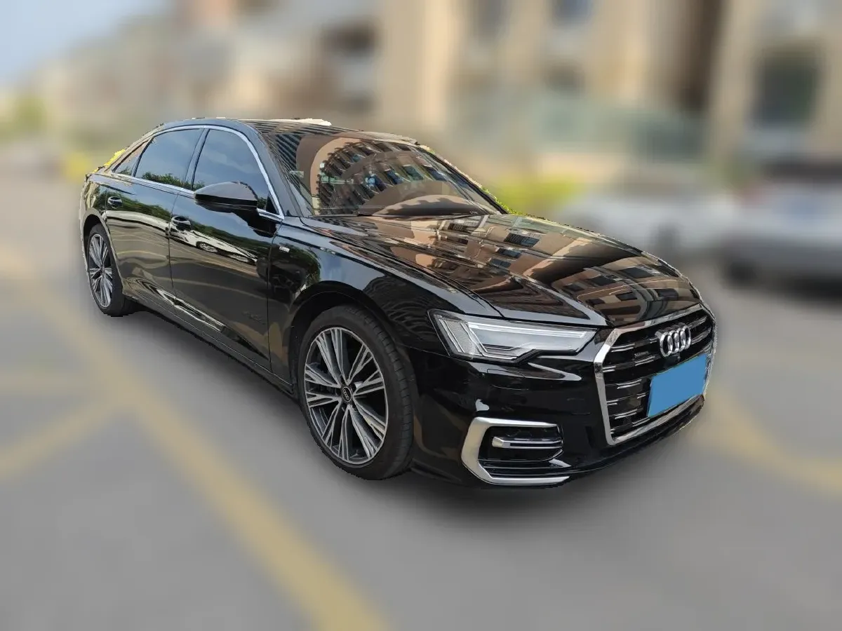 2025 Audi A6L 2.0T 245HP L4 7DCT,autocango,china used car exporter,china ev exporter,chinese used car exporter,chinese used ev exporter