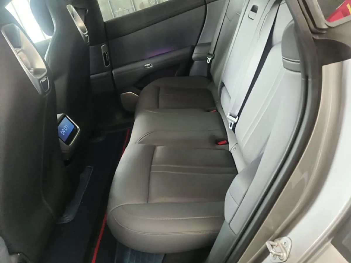 2025 MI YU7 BEV 96.3KWH,autocango,china used car exporter,china ev exporter,chinese used car exporter,chinese used ev exporter