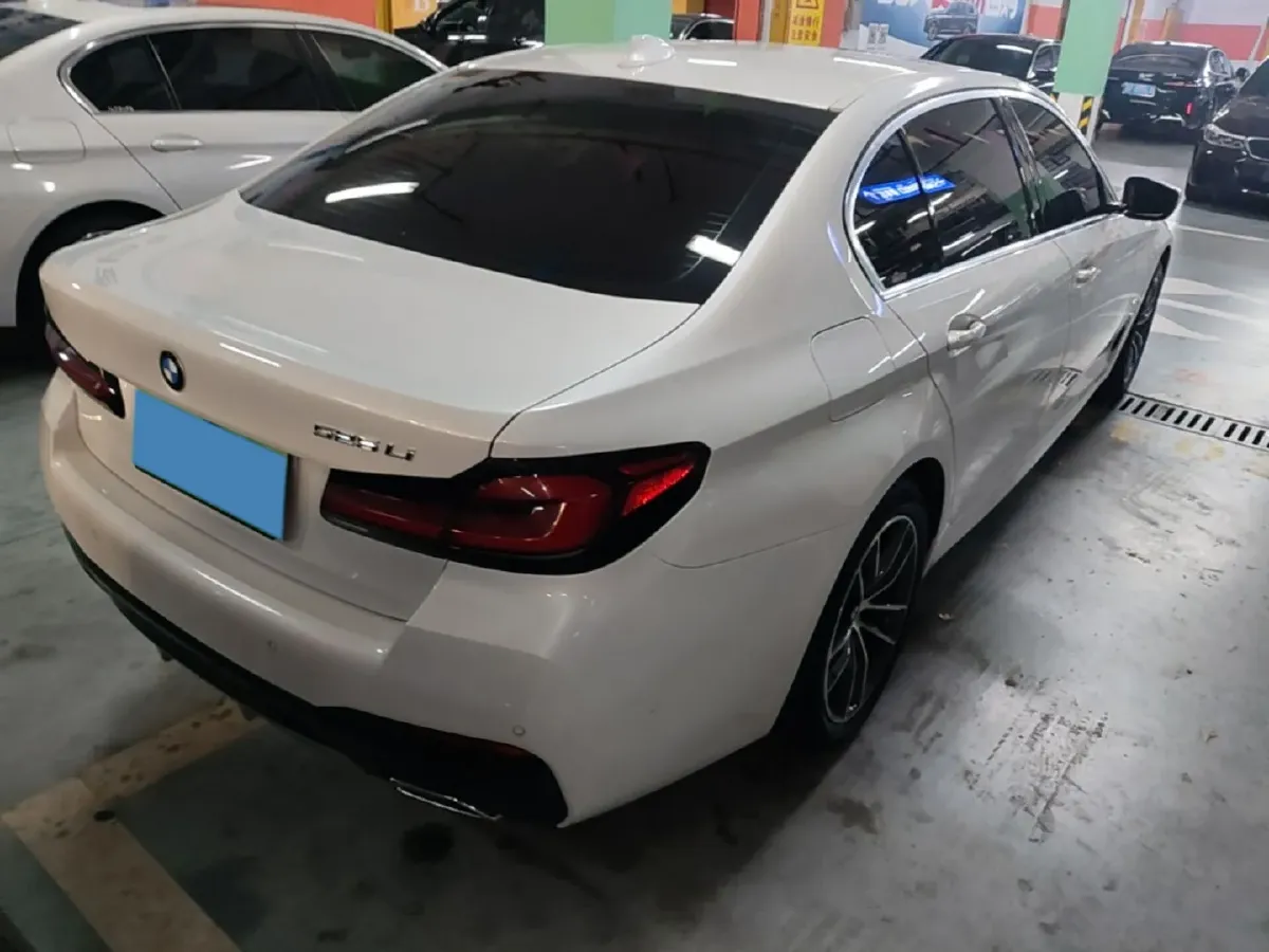 2021 BMW 5 Series 2.0T 184HP L4 8AT,autocango,china used car exporter,china ev exporter,chinese used car exporter,chinese used ev exporter