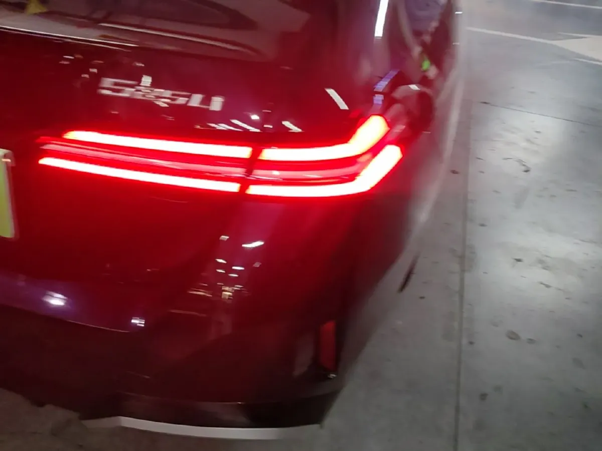 2024 HongQi HQ9 2.0T 252HP L4 8AT,autocango,china used car exporter,china ev exporter,chinese used car exporter,chinese used ev exporter