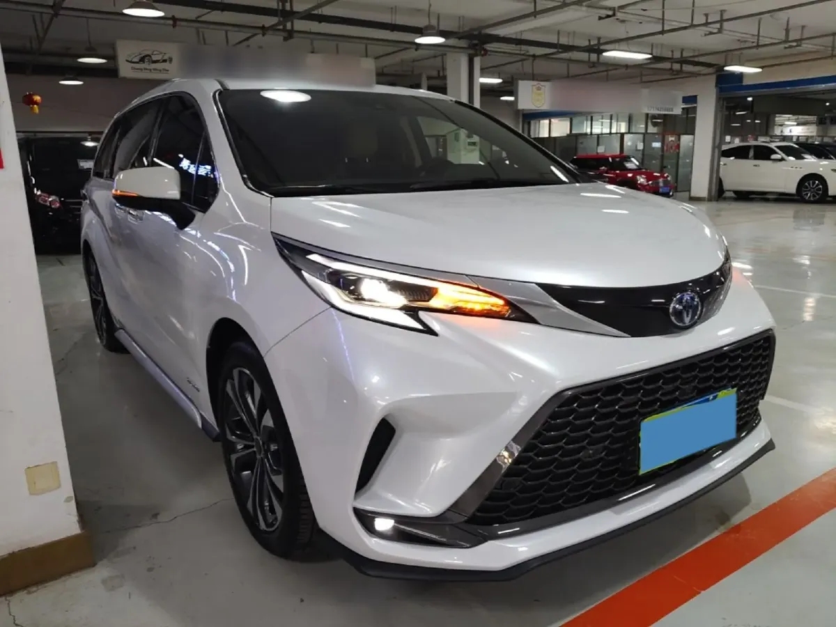 2023 Toyota Granvia 2.5L 189HP L4 E-CVT Hybrid,autocango,china used car exporter,china ev exporter,chinese used car exporter,chinese used ev exporter