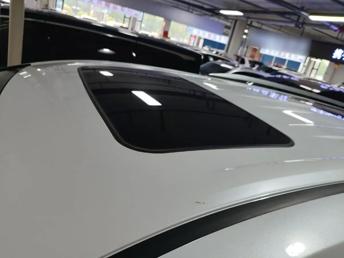 2023 Toyota Granvia 2.5L 189HP L4 E-CVT Hybrid,autocango,china used car exporter,china ev exporter,chinese used car exporter,chinese used ev exporter