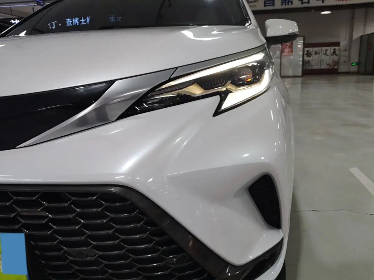 2023 Toyota Granvia 2.5L 189HP L4 E-CVT Hybrid,autocango,china used car exporter,china ev exporter,chinese used car exporter,chinese used ev exporter