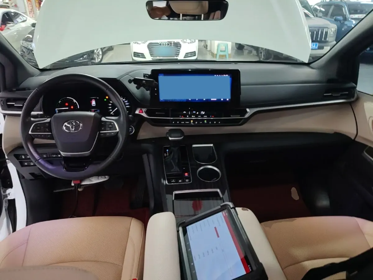 2023 Toyota Granvia 2.5L 189HP L4 E-CVT Hybrid,autocango,china used car exporter,china ev exporter,chinese used car exporter,chinese used ev exporter