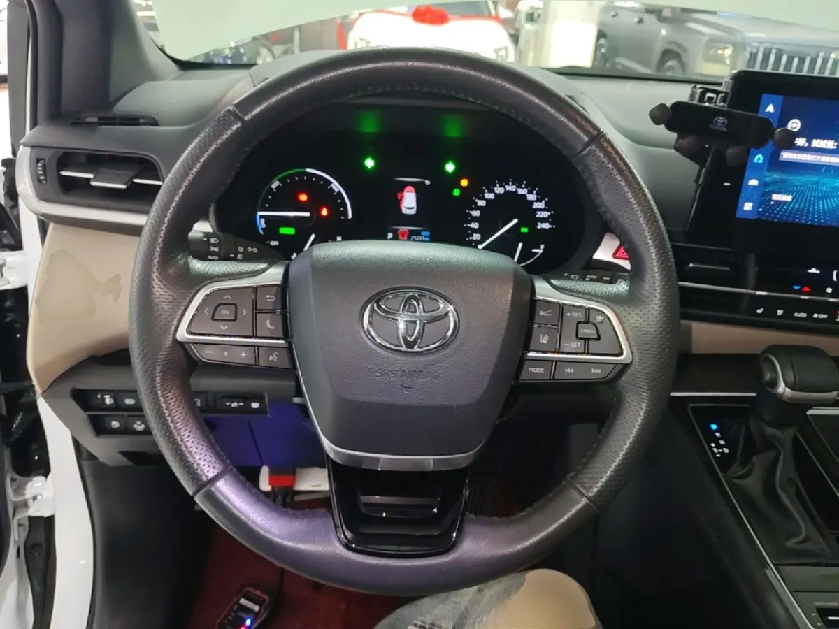 2023 Toyota Granvia 2.5L 189HP L4 E-CVT Hybrid,autocango,china used car exporter,china ev exporter,chinese used car exporter,chinese used ev exporter