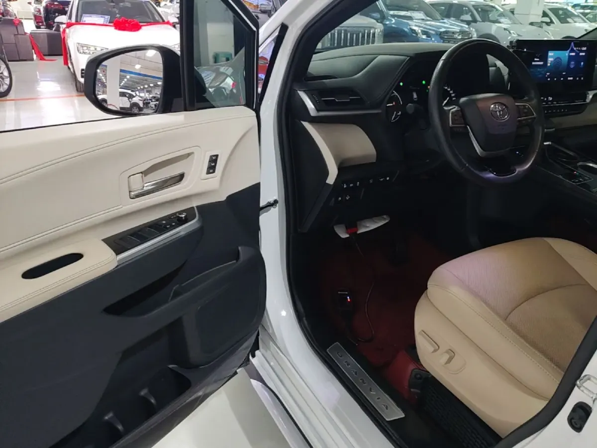 2023 Toyota Granvia 2.5L 189HP L4 E-CVT Hybrid,autocango,china used car exporter,china ev exporter,chinese used car exporter,chinese used ev exporter