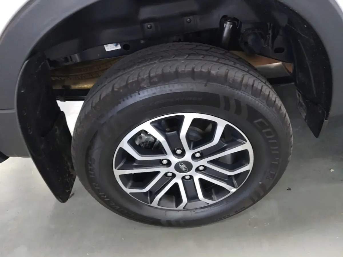2023 Ford Ranger 2.3T 186HP L4 8AT,autocango,china used car exporter,china ev exporter,chinese used car exporter,chinese used ev exporter