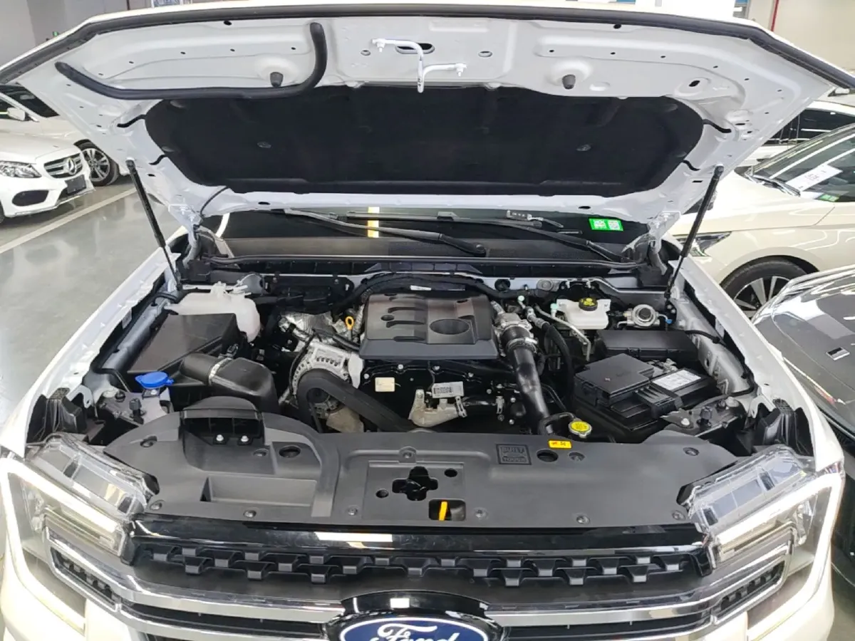 2023 Ford Ranger 2.3T 186HP L4 8AT,autocango,china used car exporter,china ev exporter,chinese used car exporter,chinese used ev exporter