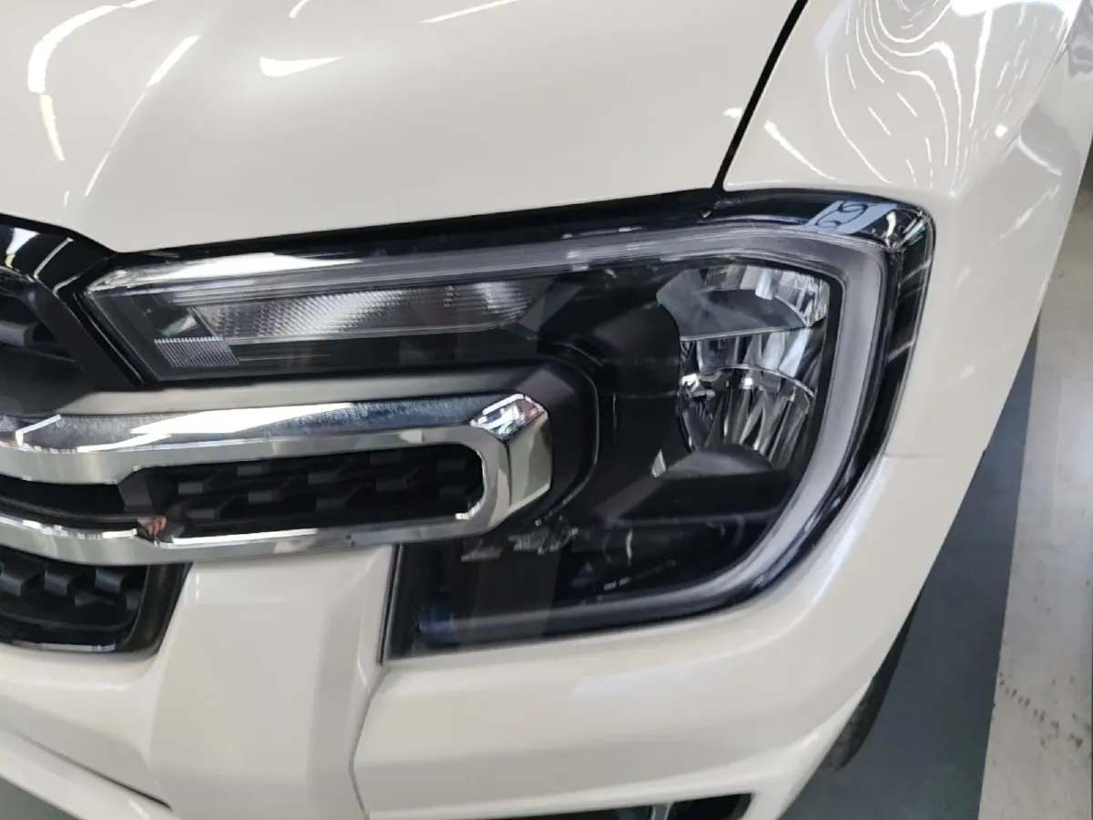 2023 Ford Ranger 2.3T 186HP L4 8AT,autocango,china used car exporter,china ev exporter,chinese used car exporter,chinese used ev exporter