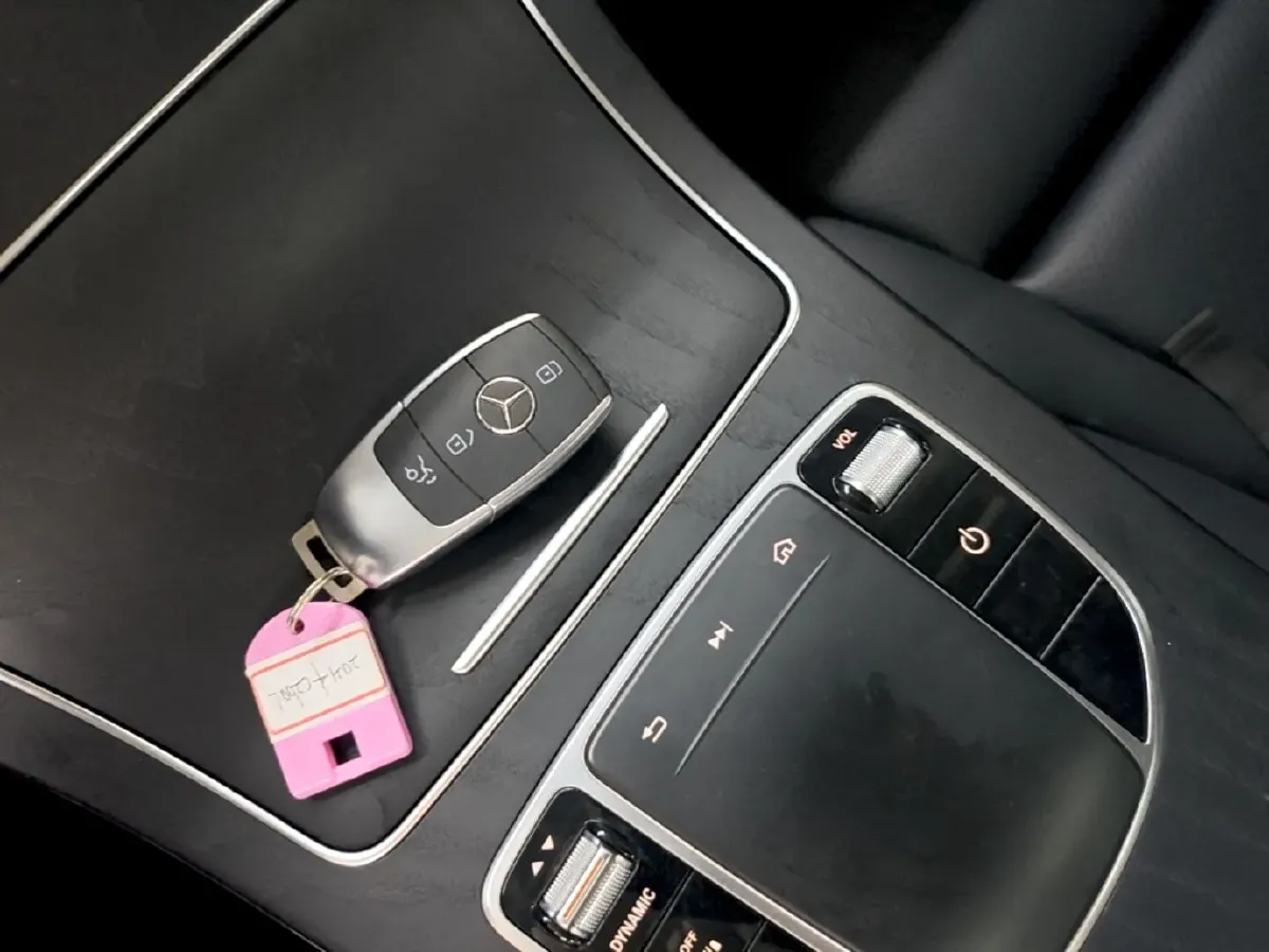 2021 Mercedes-Benz C Class 1.5T 184HP L4 9AT,autocango,china used car exporter,china ev exporter,chinese used car exporter,chinese used ev exporter