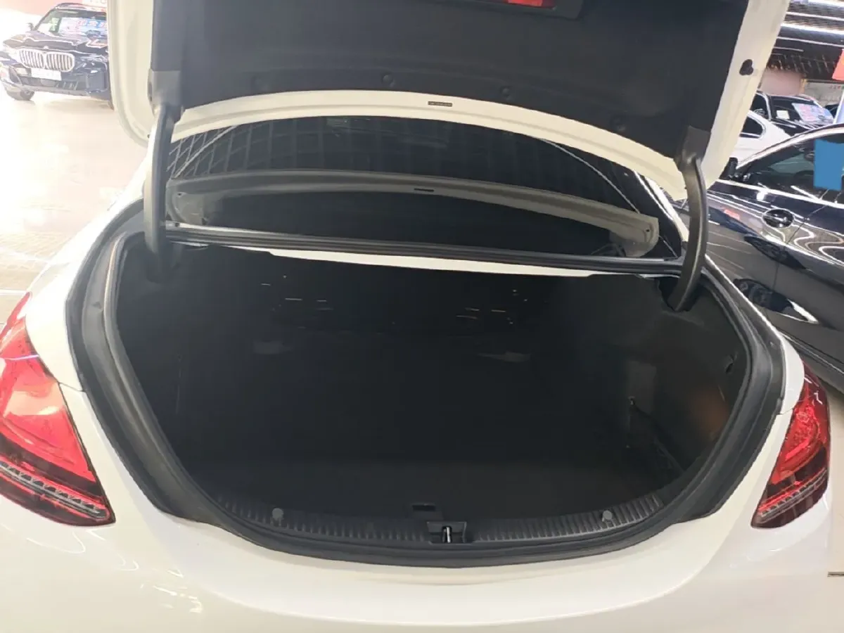 2021 Mercedes-Benz C Class 1.5T 184HP L4 9AT,autocango,china used car exporter,china ev exporter,chinese used car exporter,chinese used ev exporter