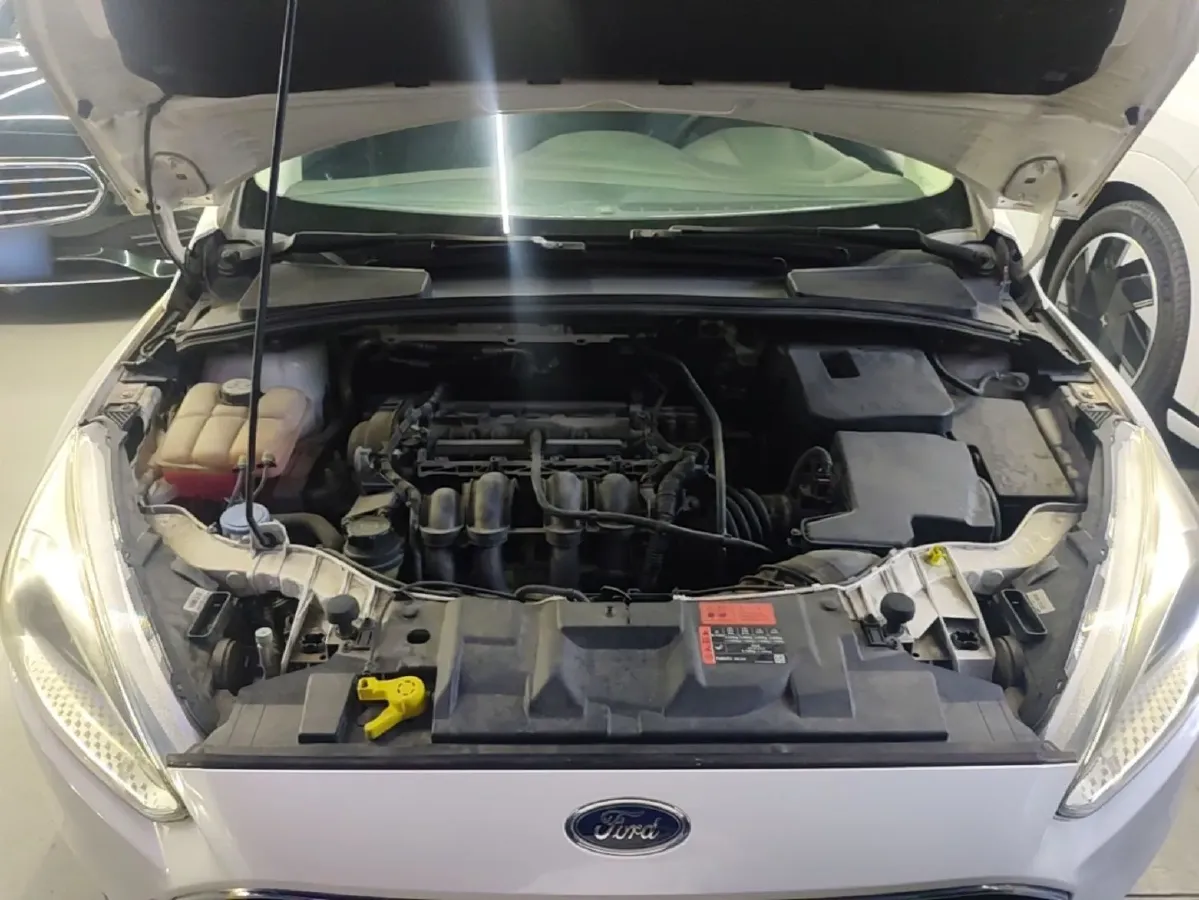 2017 Ford Focus 1.6L 125HP L4 6DCT,autocango,china used car exporter,china ev exporter,chinese used car exporter,chinese used ev exporter