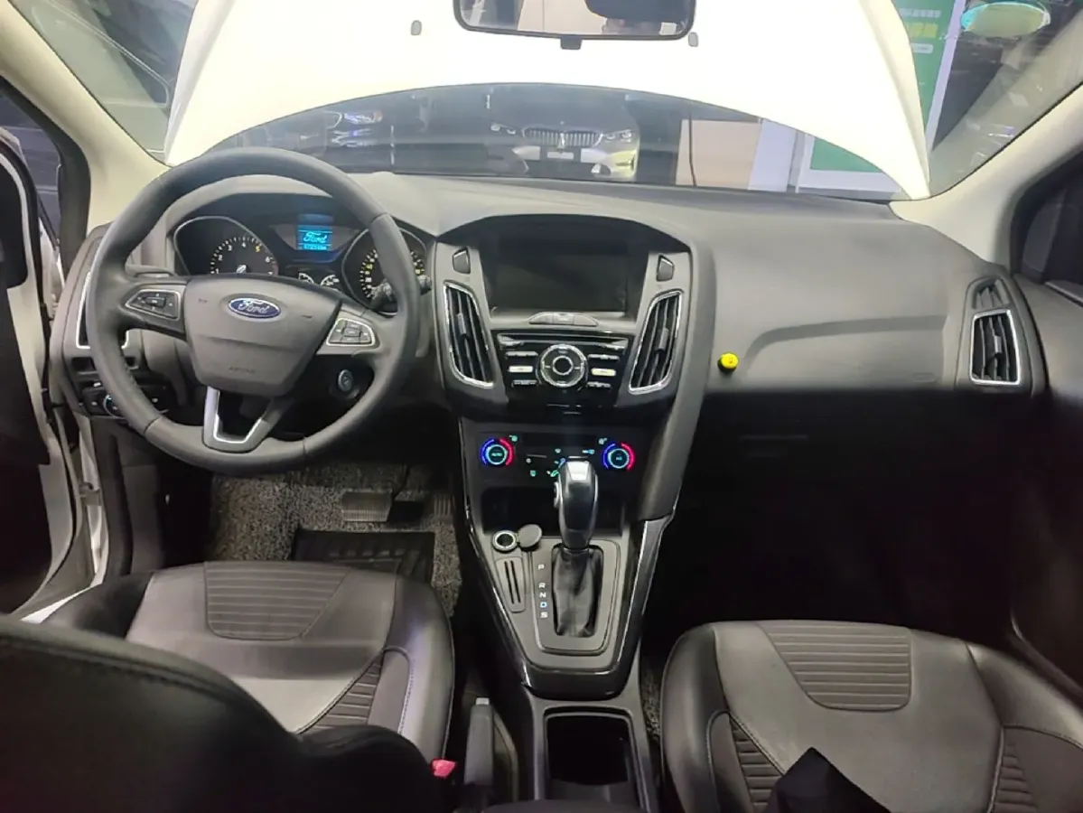 2017 Ford Focus 1.6L 125HP L4 6DCT,autocango,china used car exporter,china ev exporter,chinese used car exporter,chinese used ev exporter