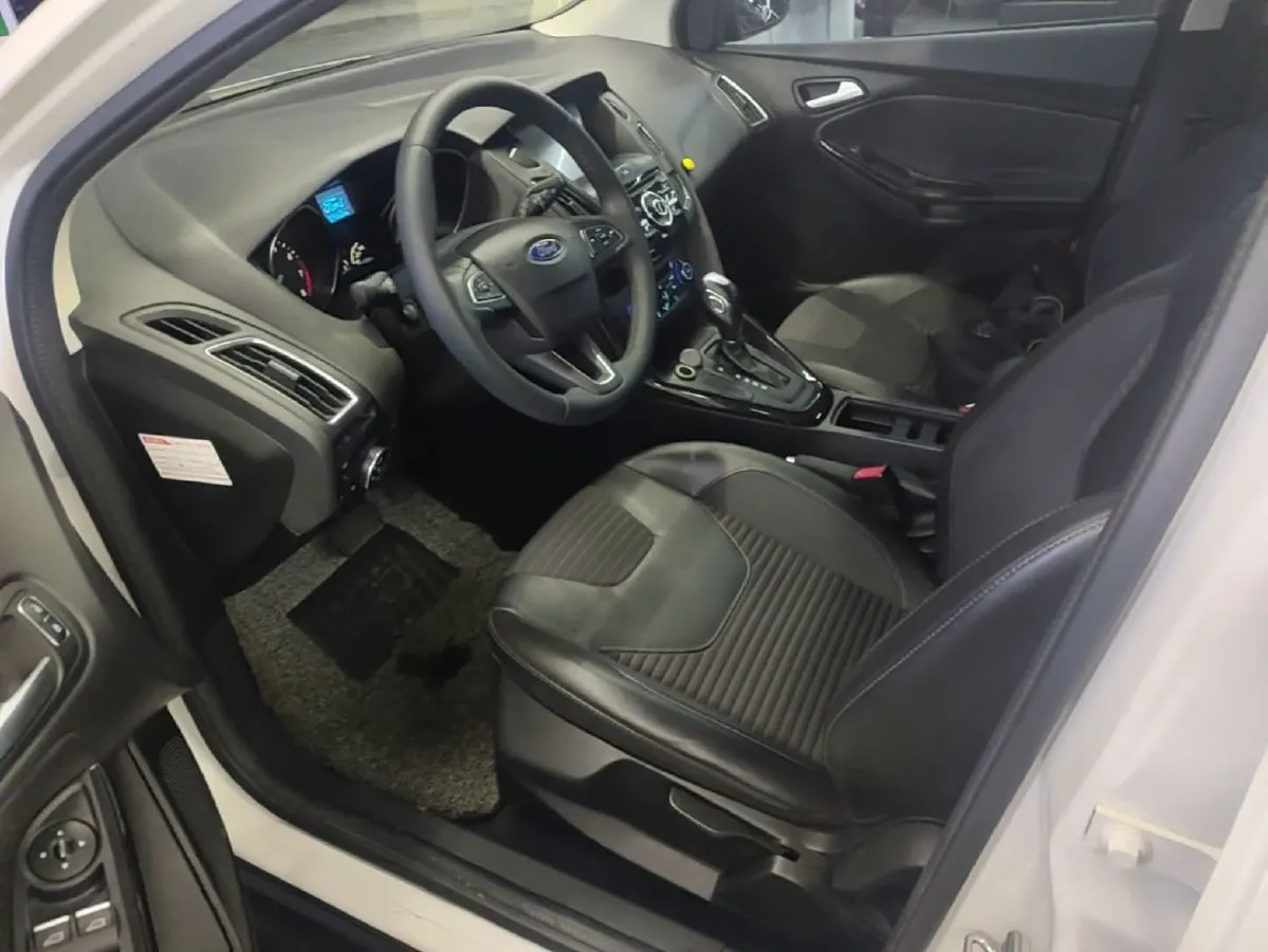 2017 Ford Focus 1.6L 125HP L4 6DCT,autocango,china used car exporter,china ev exporter,chinese used car exporter,chinese used ev exporter