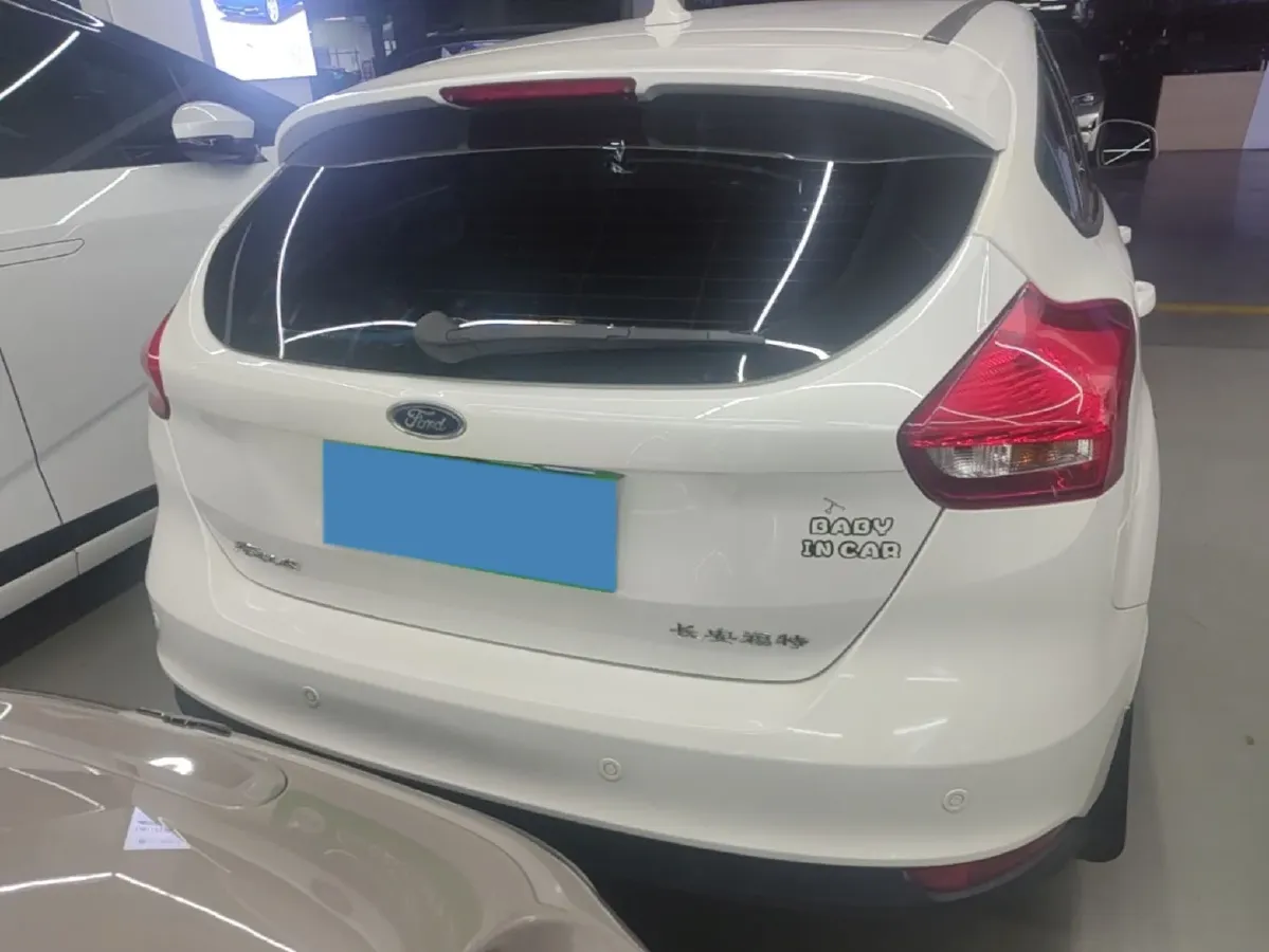 2017 Ford Focus 1.6L 125HP L4 6DCT,autocango,china used car exporter,china ev exporter,chinese used car exporter,chinese used ev exporter