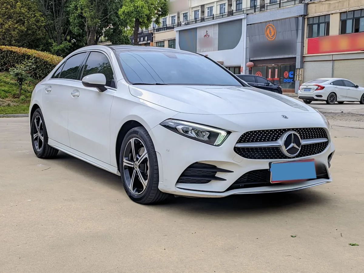 2022 Mercedes-Benz A Class 1.3T 163HP L4 7DCT,autocango,china used car exporter,china ev exporter,chinese used car exporter,chinese used ev exporter