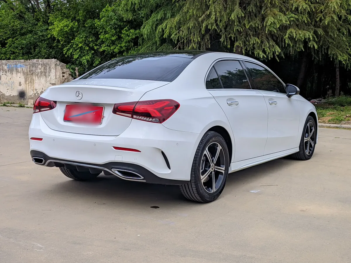 2022 Mercedes-Benz A Class 1.3T 163HP L4 7DCT,autocango,china used car exporter,china ev exporter,chinese used car exporter,chinese used ev exporter