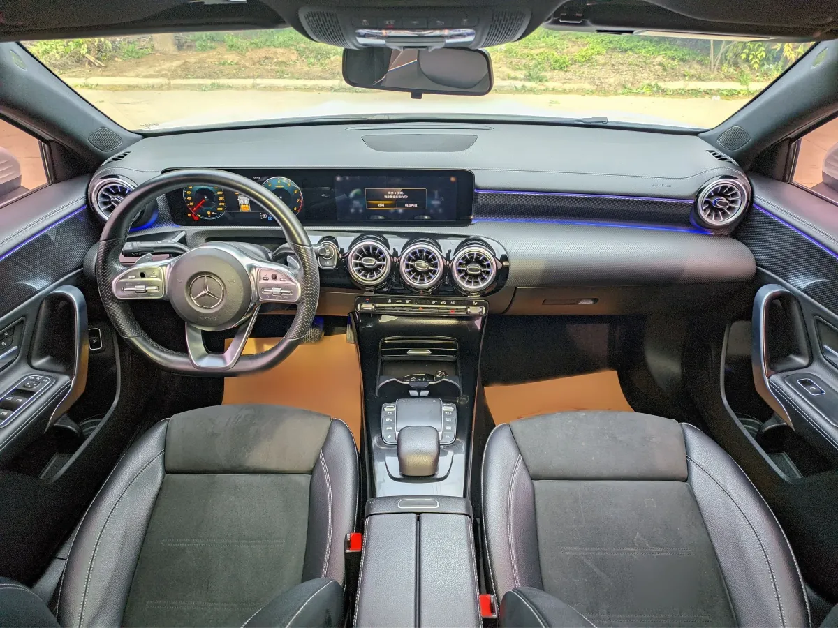 2022 Mercedes-Benz A Class 1.3T 163HP L4 7DCT,autocango,china used car exporter,china ev exporter,chinese used car exporter,chinese used ev exporter