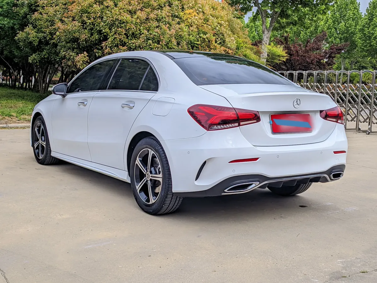 2022 Mercedes-Benz A Class 1.3T 163HP L4 7DCT,autocango,china used car exporter,china ev exporter,chinese used car exporter,chinese used ev exporter