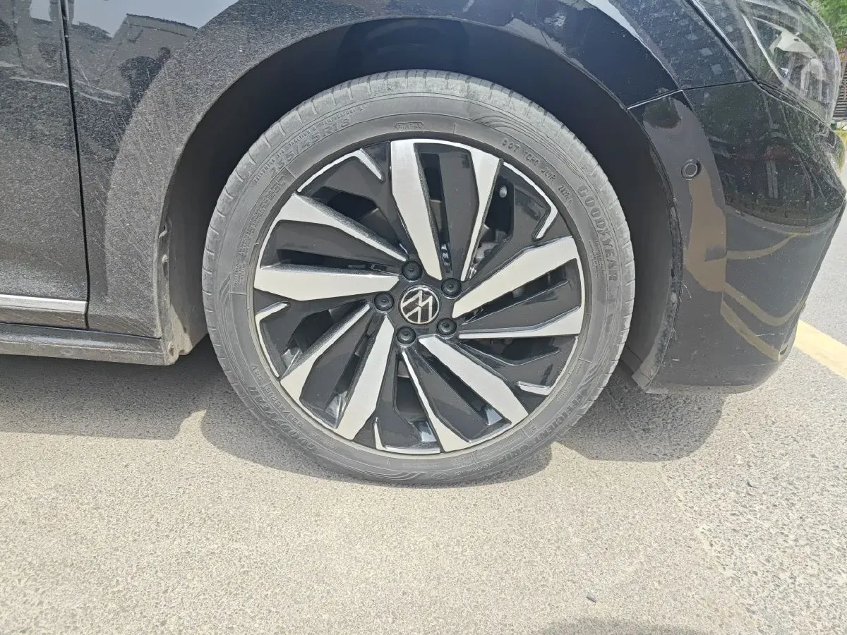 2022 Toyota Avalon 2.5L 209HP L4 8AT,autocango,china used car exporter,china ev exporter,chinese used car exporter,chinese used ev exporter