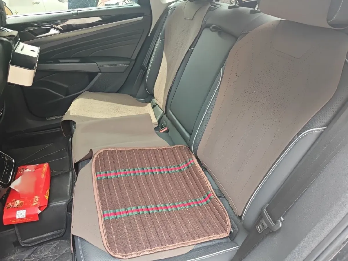 2022 Toyota Avalon 2.5L 209HP L4 8AT,autocango,china used car exporter,china ev exporter,chinese used car exporter,chinese used ev exporter