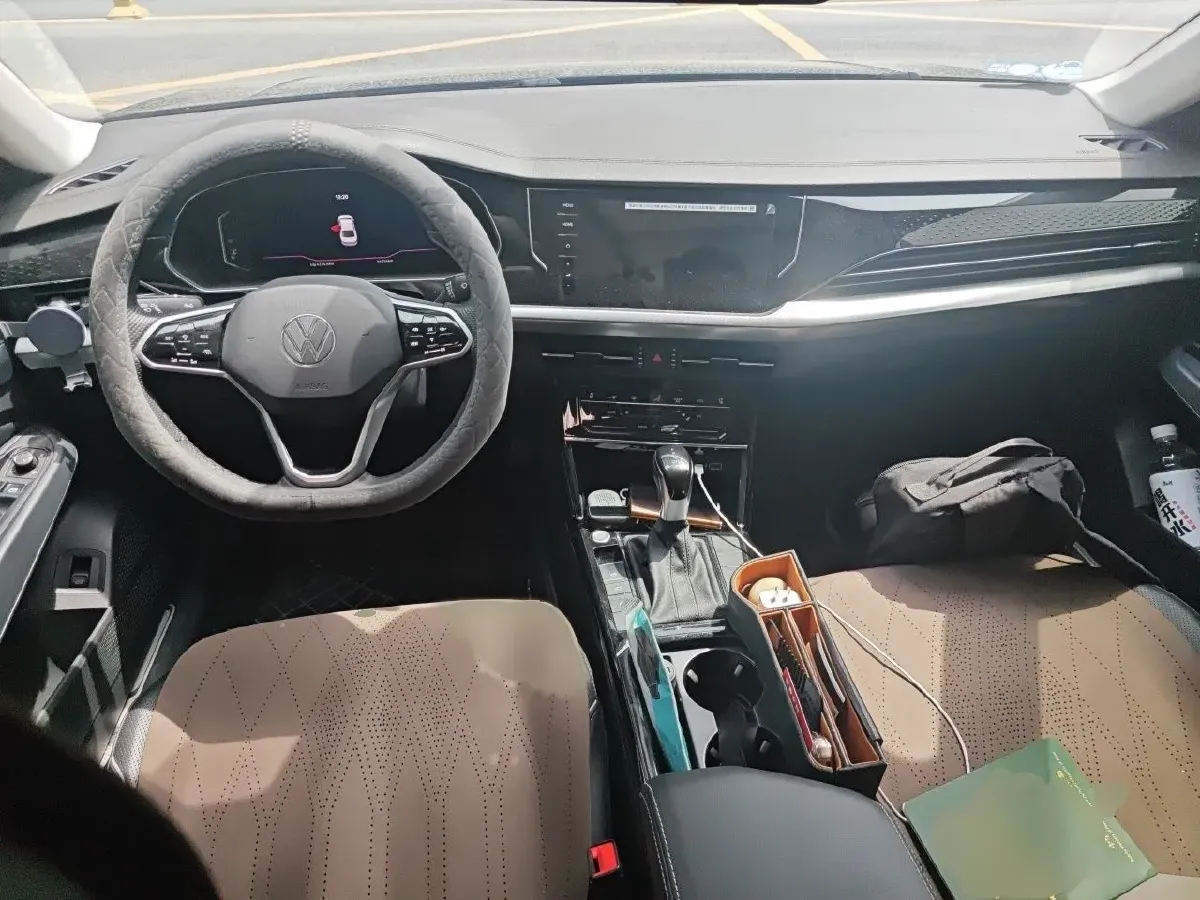 2022 Toyota Avalon 2.5L 209HP L4 8AT,autocango,china used car exporter,china ev exporter,chinese used car exporter,chinese used ev exporter