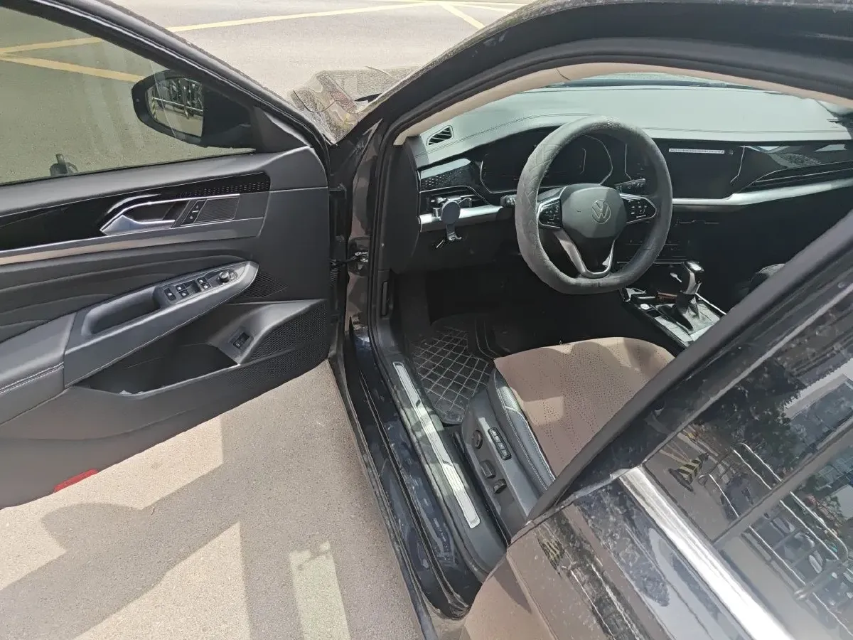 2022 Toyota Avalon 2.5L 209HP L4 8AT,autocango,china used car exporter,china ev exporter,chinese used car exporter,chinese used ev exporter