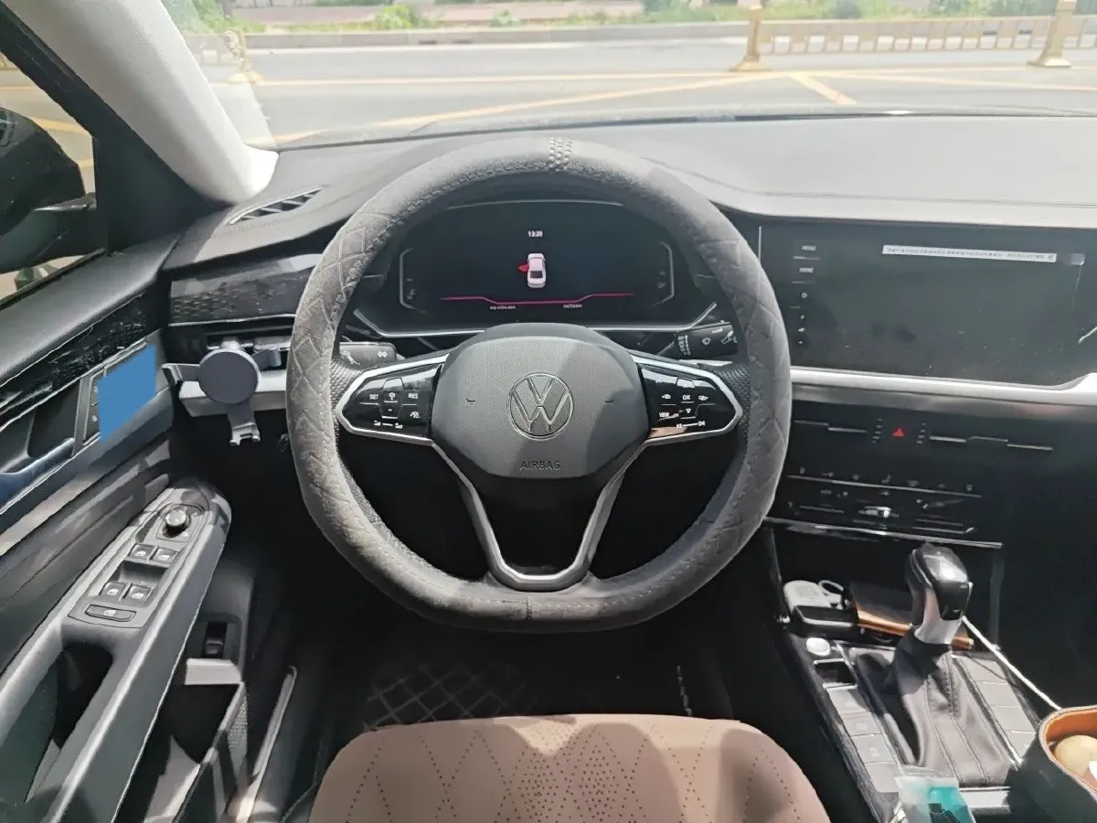 2022 Toyota Avalon 2.5L 209HP L4 8AT,autocango,china used car exporter,china ev exporter,chinese used car exporter,chinese used ev exporter