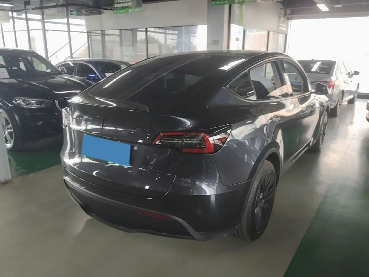 2024 Tesla Model Y BEV 60KWH,autocango,china used car exporter,china ev exporter,chinese used car exporter,chinese used ev exporter