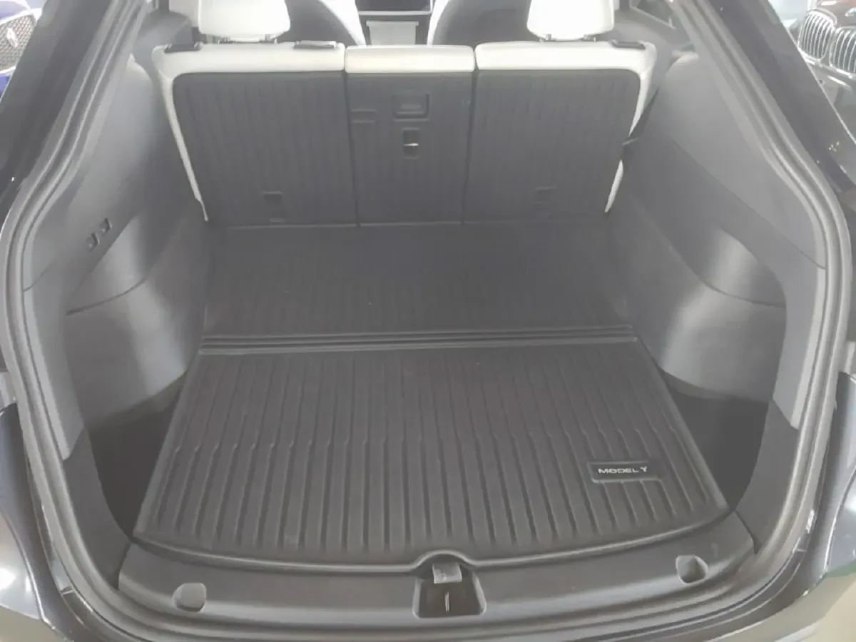 2024 Tesla Model Y BEV 60KWH,autocango,china used car exporter,china ev exporter,chinese used car exporter,chinese used ev exporter